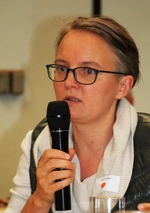 Karin Ondas bei einer Wortmeldung